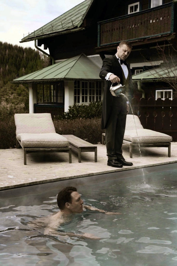 Der Butler am Pool, ein Gast nimmt ein Bad